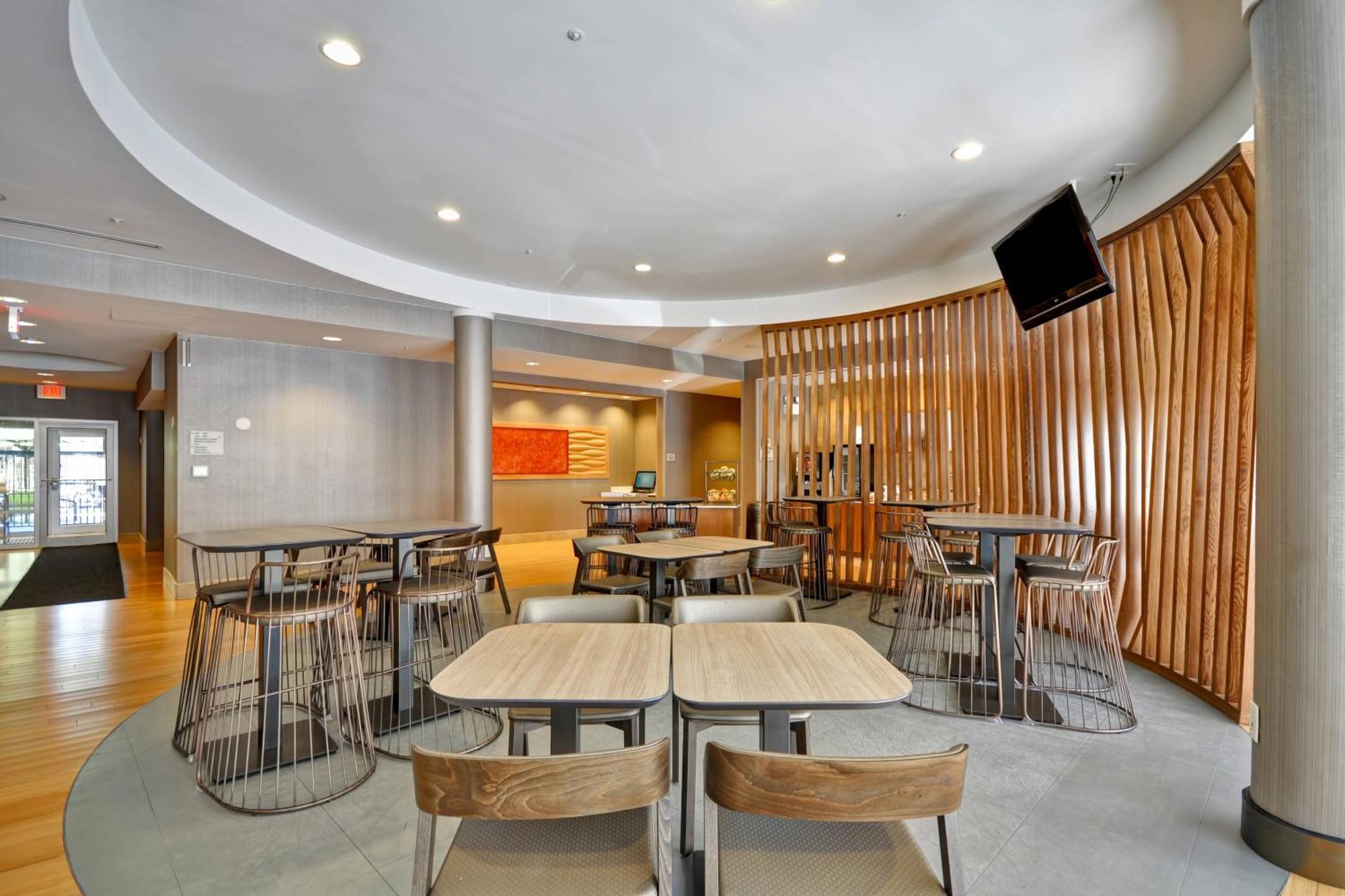 Springhill Suites Tallahassee Central Exterior photo